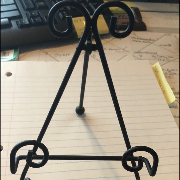 Display item - Picture 1 of 2